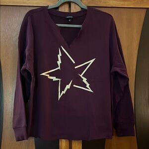 🔥🔥🔥TORRID Purple Lightweight Fleece Sweatshirt w/Gold Shimmer Lightning Star